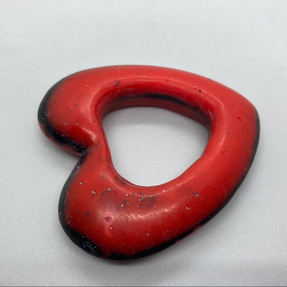 “Heart Rise” Vessel Heart Talisman - Picture 5 of 15